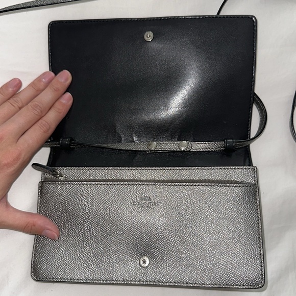 Gun metal coach crossbody - Picture 3 of 7